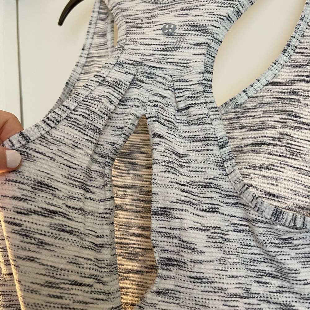 Lululemon Tank Top - Picture 4 of 5